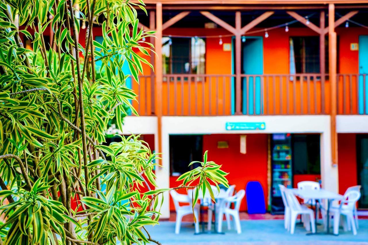 Blue Iguana Hotel Samara Bagian luar foto