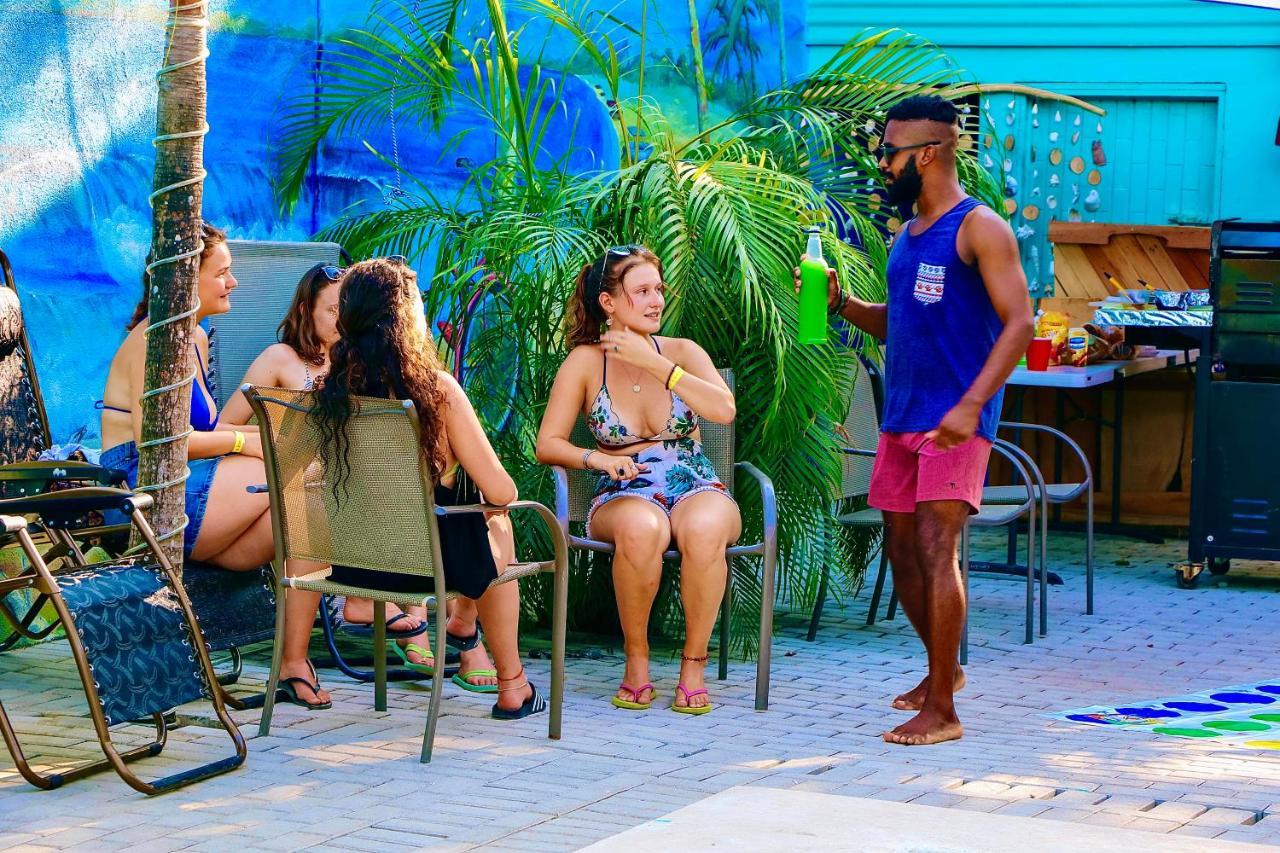 Blue Iguana Hotel Samara Bagian luar foto