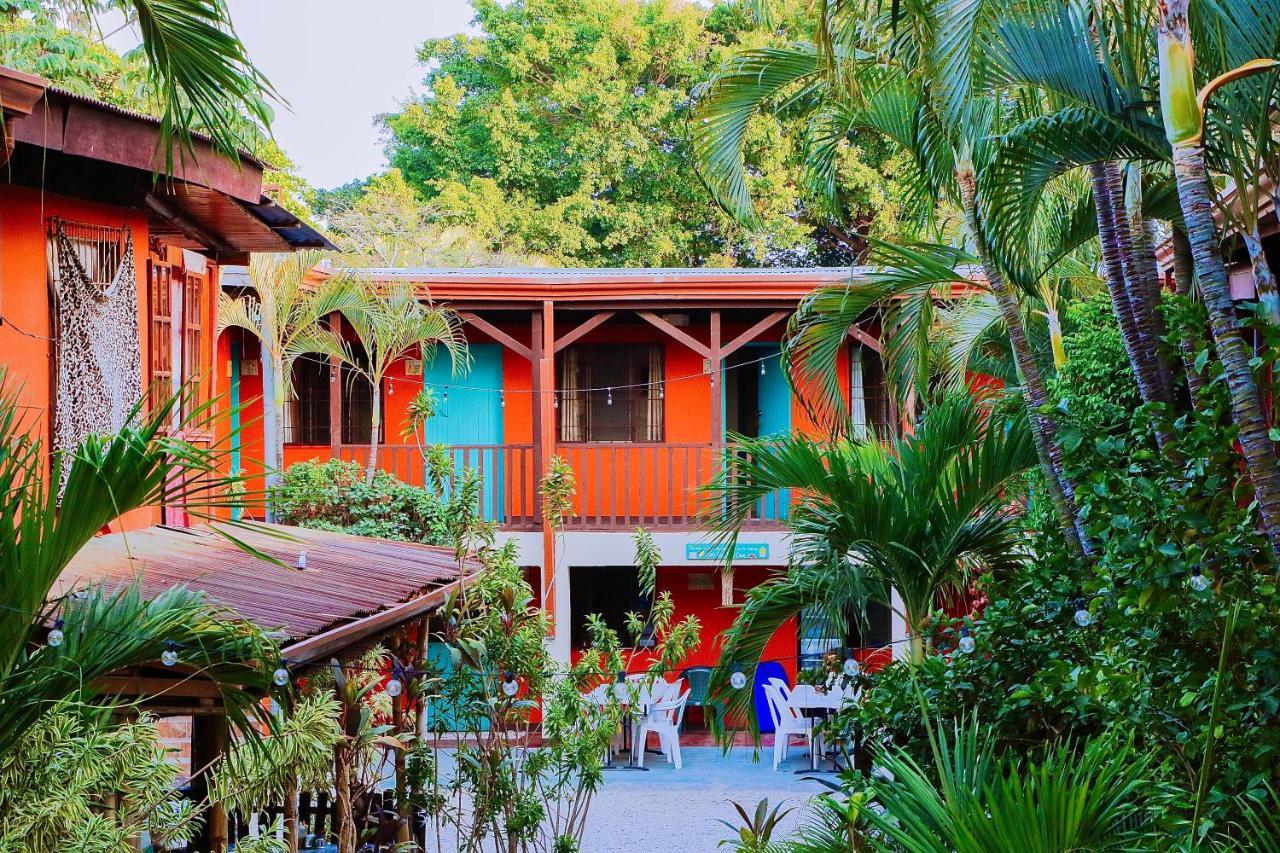 Blue Iguana Hotel Samara Bagian luar foto