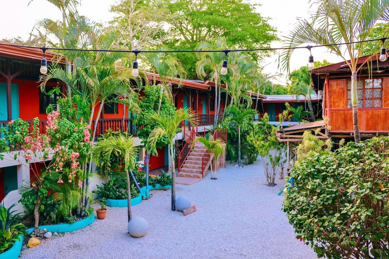 Blue Iguana Hotel Samara Bagian luar foto