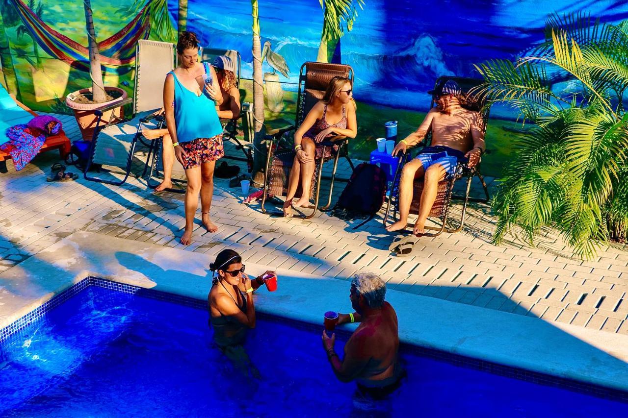Blue Iguana Hotel Samara Bagian luar foto